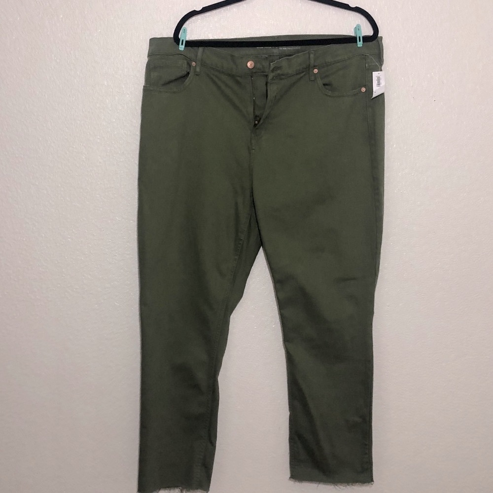 Army Green Raw Hem Straight Leg Mid Rise Jeans 18